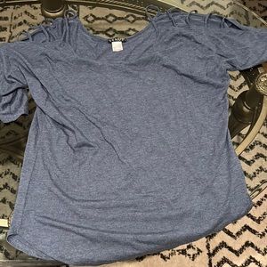 Venus short sleeve with cutouts on sleeve